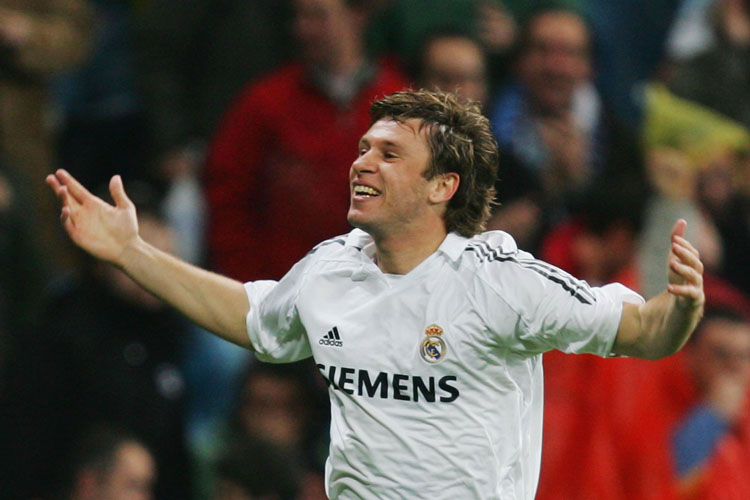 MADRID, SPAIN - MARCH 4: Antonio Cassano of Real Madrid celebrates after scoring a goal during the Primera Liga match between Real Madrid and Atletico Madrid at the Santiago Bernabeu stadium on March 4, 2006 in Madrid, Spain. (Photo by Denis Doyle/Getty Images)