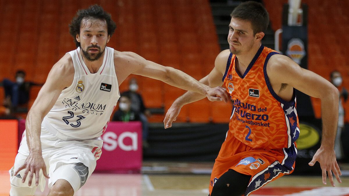 Liga 20-21 Jornada 8ª |Truco o Trato, un Madrid monstruoso asalta La Fonteta