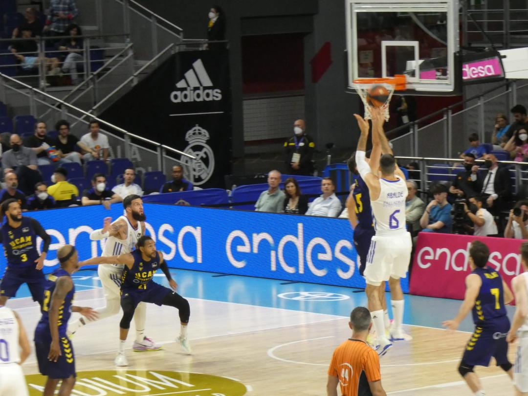 Liga 2021-22 Jornada 33ª| Al tran-tran victoria contundente