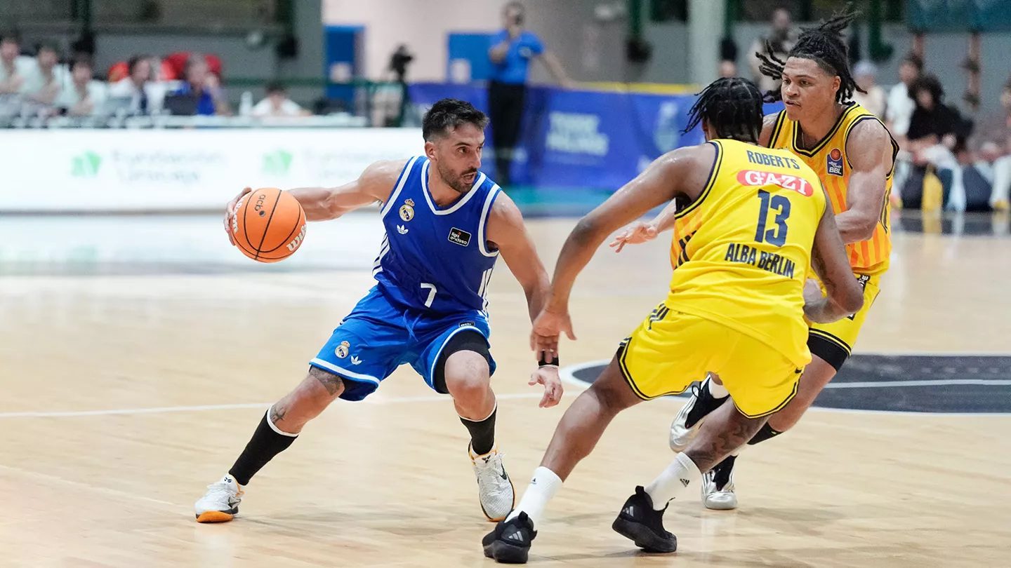 Pretemporada – Trofeo Costa del Sol | Entrenamiento con rival para coger el ritmo