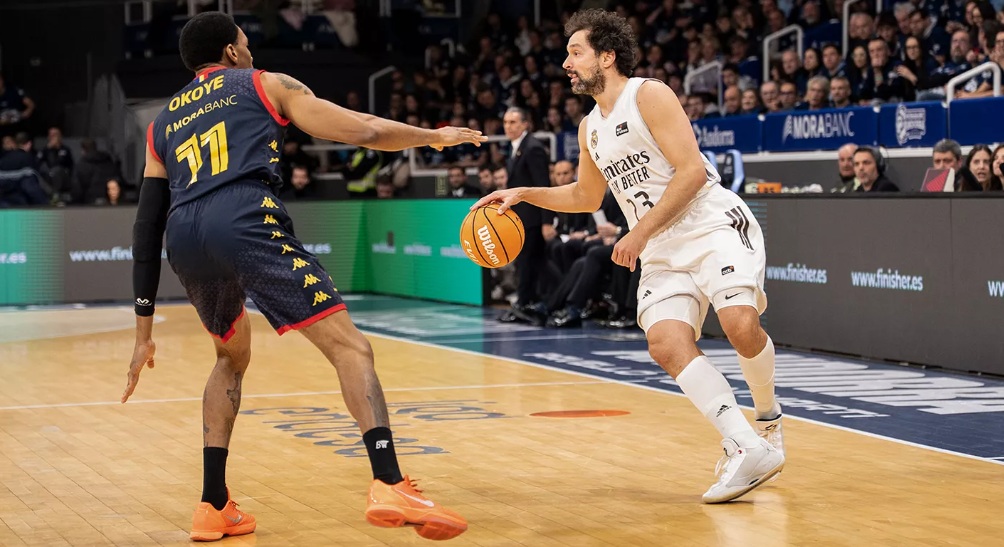 Liga 25/26 J15 | Sufrida victoria para aumentar la ventaja en el liderato