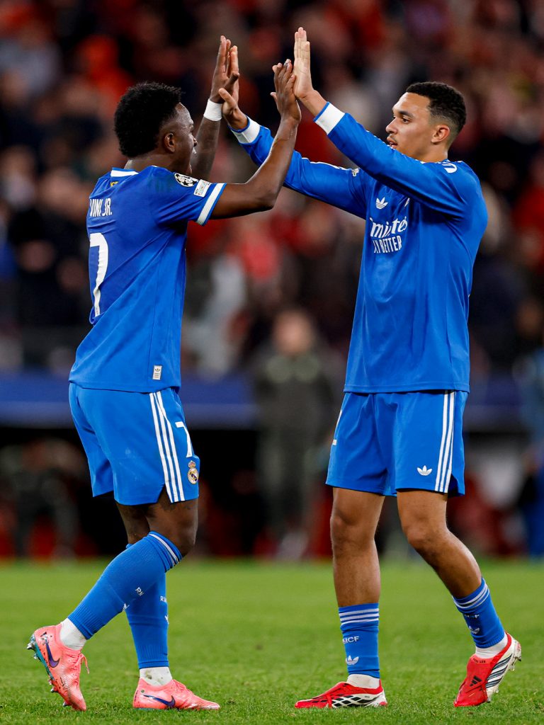 Champions 25/26, Play Offs -ida- | Un muerto muy vivo