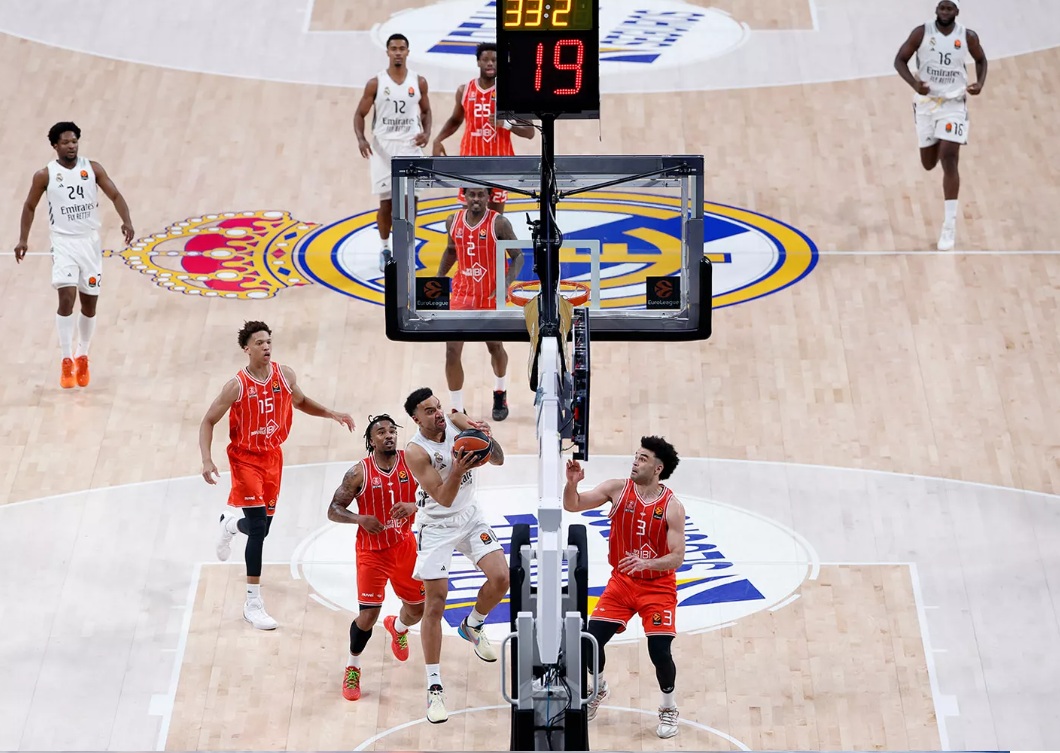 Euroliga 25/26 – J33 | El Madrid gana al Hapoel para seguir en el top 4